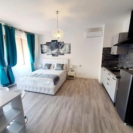 Villa Volta 3 Policlinico 몬세라토 외부 사진