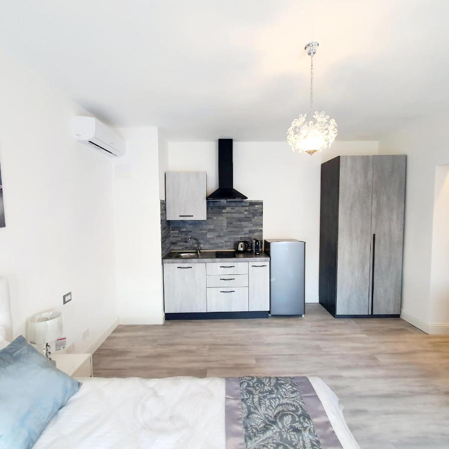Villa Volta 3 Policlinico 몬세라토 외부 사진